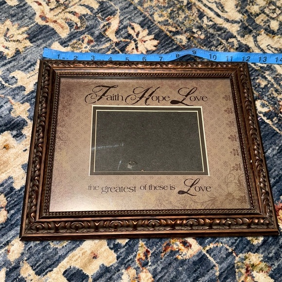 Wooden Picture frame FAITH HOPE LOVE - Picture 2 of 12